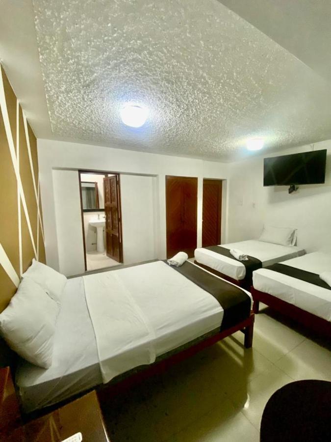 Hotel Plaza Teatro チクラーヨ エクステリア 写真